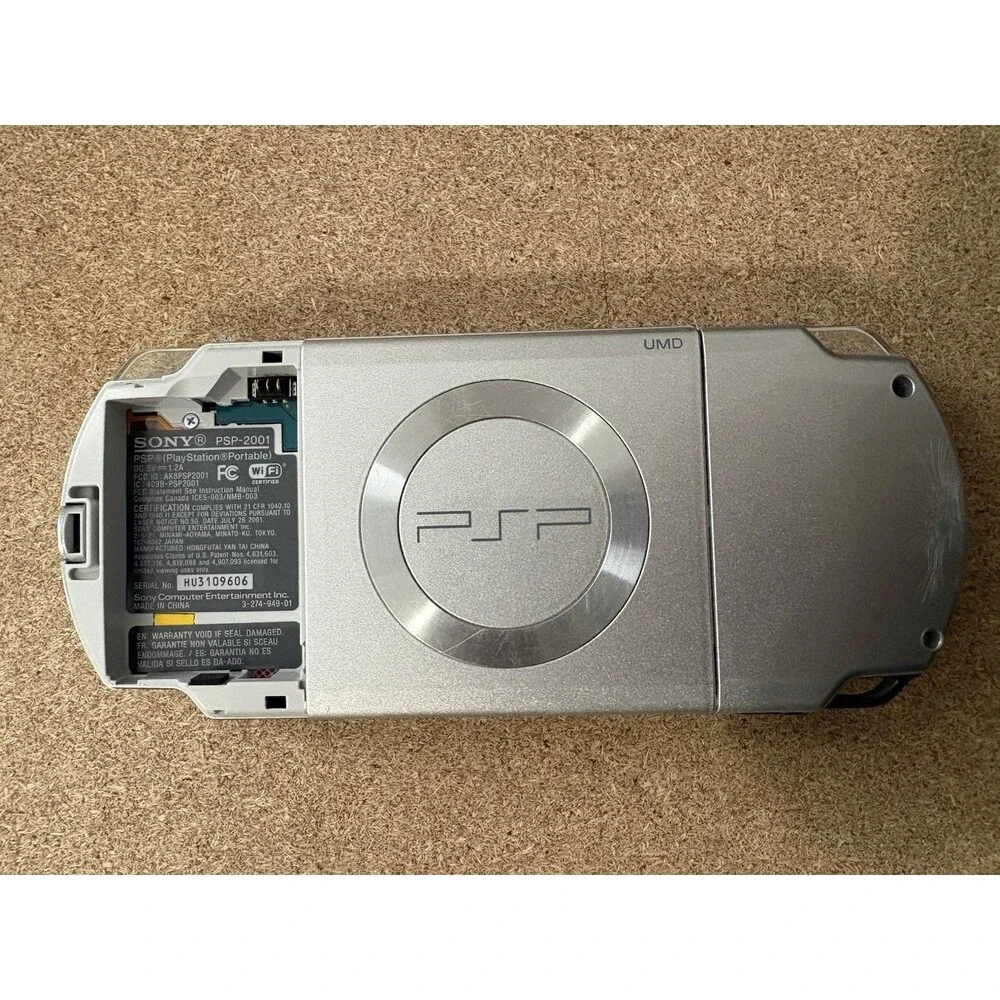 Sony PSP 2000 Console Portable PlayStation Good Tested & Working  - Silver